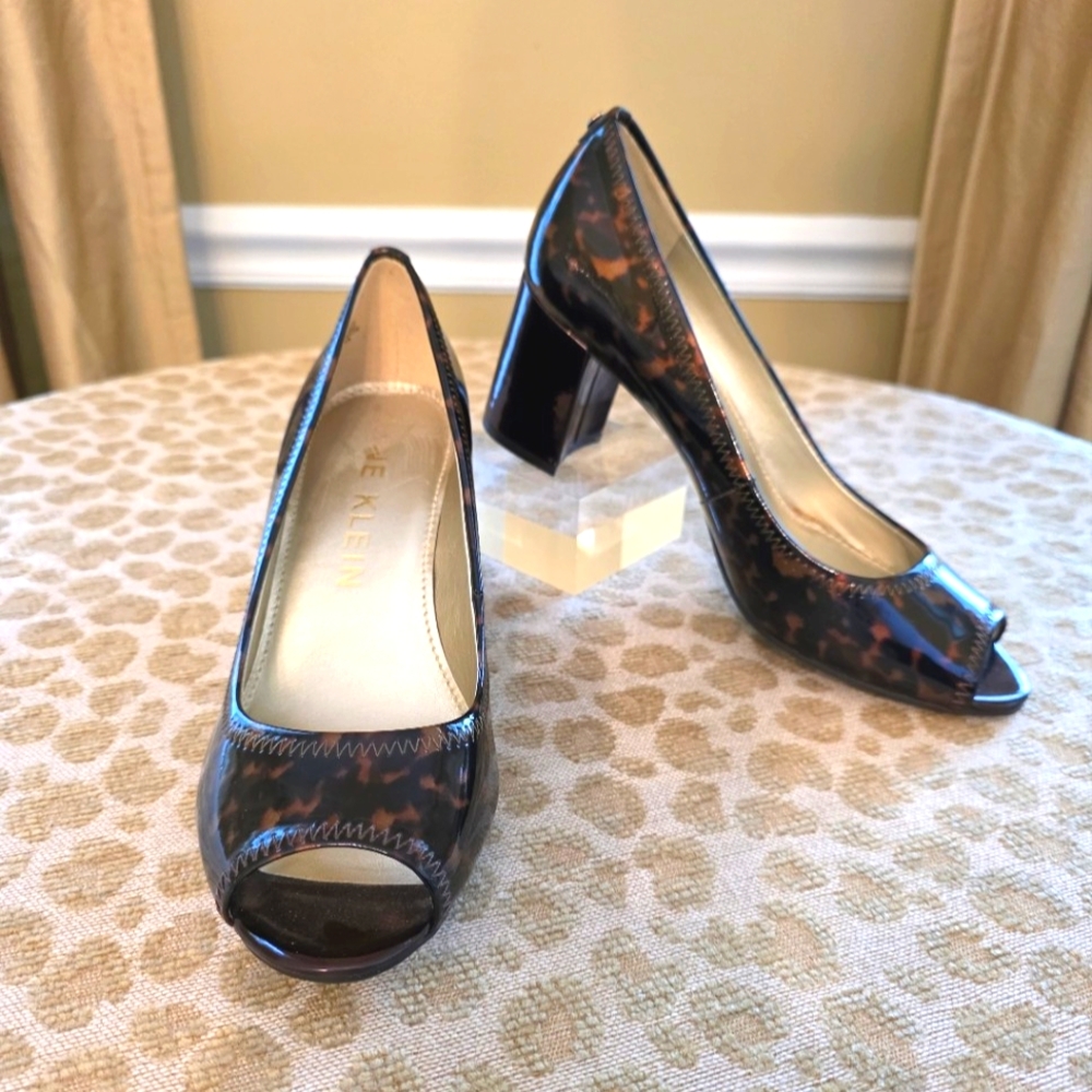 Anne Klein Women's Peep Toe Block Heels Black & Brown Tortoise Sz 9 Never Worn